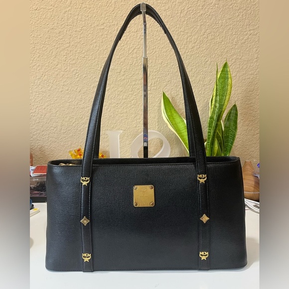 MCM BLACK LONG HANDLE TOTE - Picture 1 of 12
